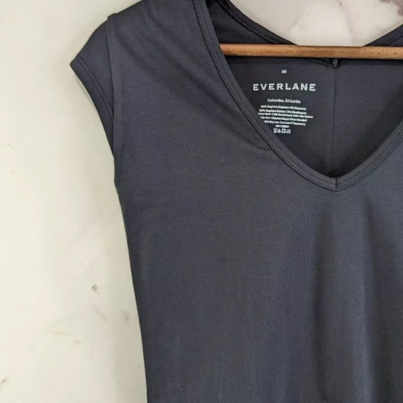 EVERLANE THE V-NECK BALLET BODYSUIT - Picture 9 of 13